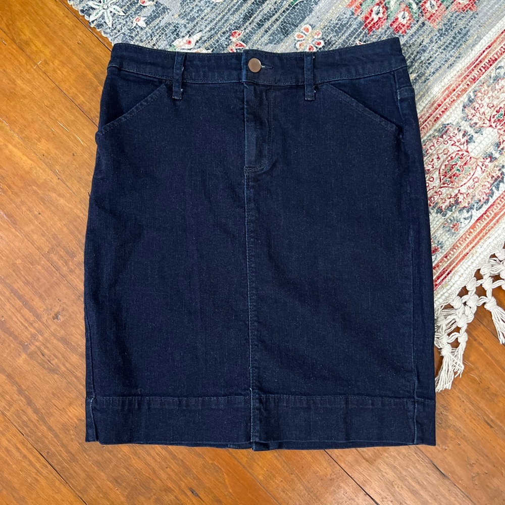 A New Day dark wash denim skirt